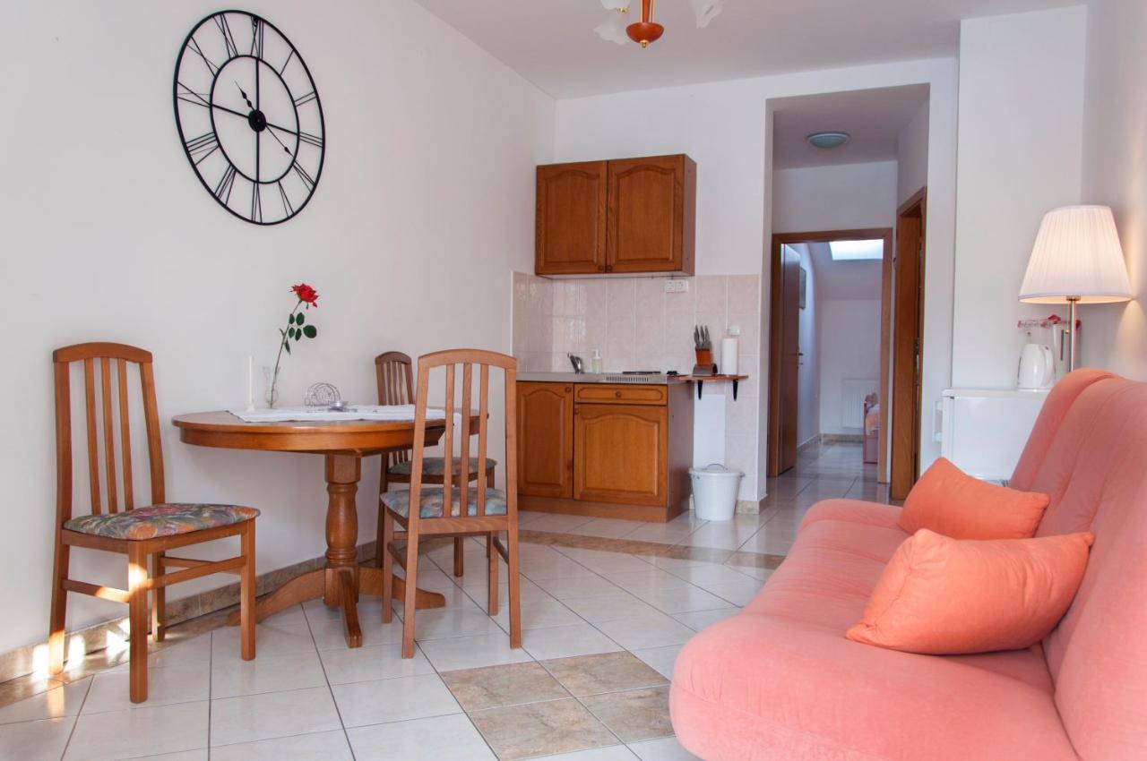 Apartmenthaus Kosirina-Тисно Екстер'єр фото